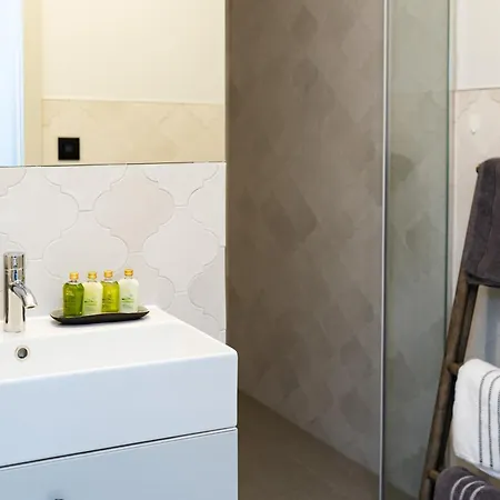 Stone House شقة Tribalj